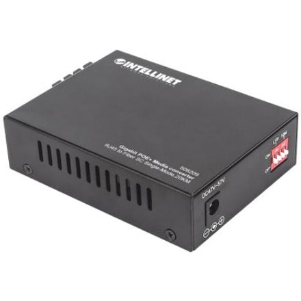 Intellinet Gigabit PoE+ Media Converter, 1000Base-T RJ45 Port to 1000Base-LX (SC) Single-Mode, 20 km (12.4 mi.), PoE+ Injector (With 2 Pin Euro Power Adapter)